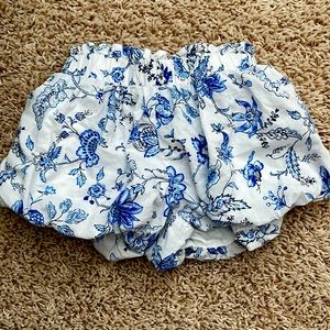 Adorable Janie and Jack pull on shorts - like new!